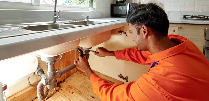 Plumbing Leak Repair in Carnot-Moon, PA